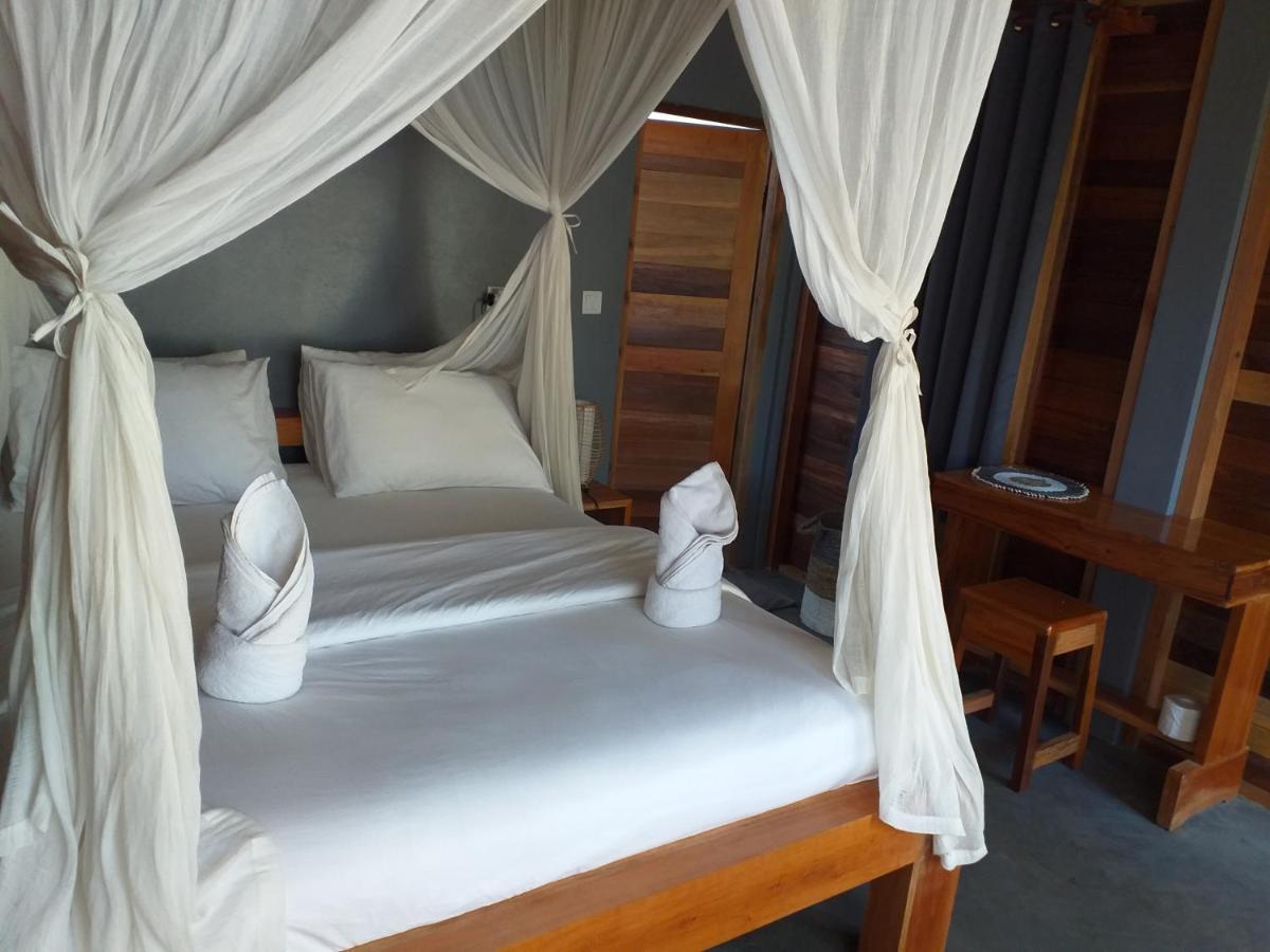 The Geckos Homestay Kelimutu Δωμάτιο φωτογραφία